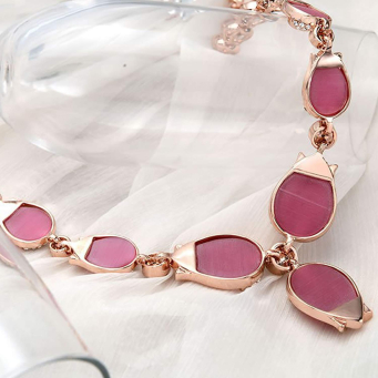 Necklaces & Pendants