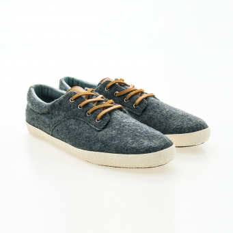 Casual shoes